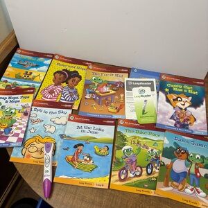 Leap Frog Early Reading Series Reader Interactive Books Lot of 9 Untested Pen Cl